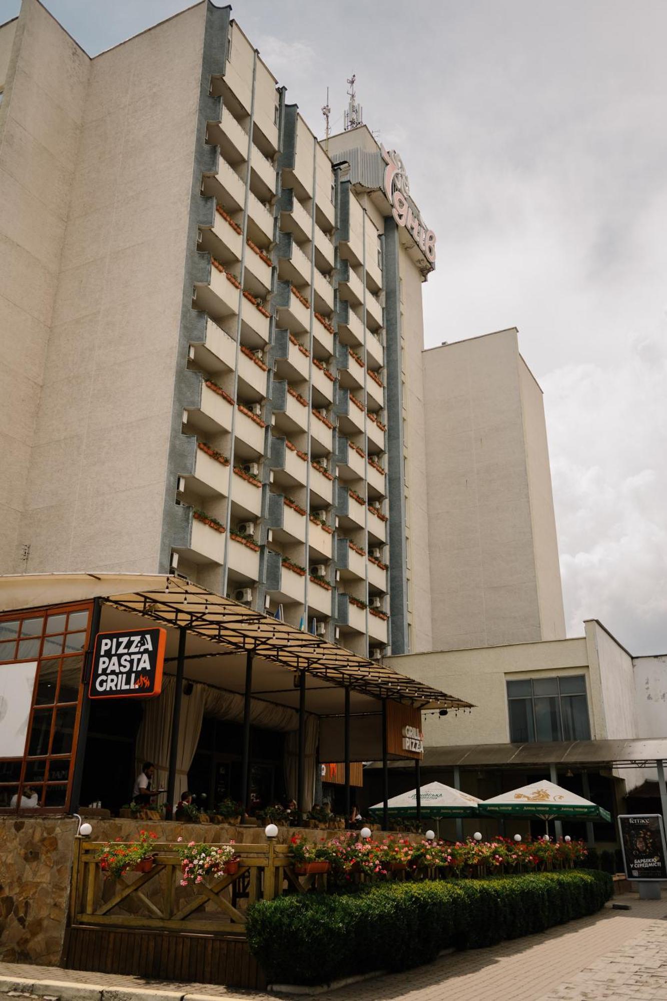 7 Days Hotel Kamyanets-Podilskyi Exterior photo